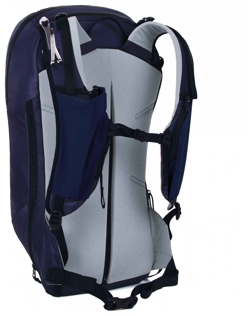 Blue Ice Taka 30 Glacier Grey Backpacks : Snowleader